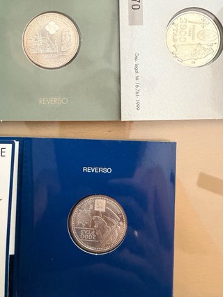 7 Monedas de 2000 pts en su cartera en Plata