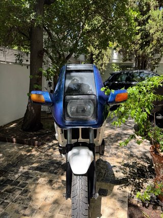 BMW K100 RS Sportbike Blanca y Azul