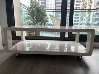 Mesa de centro moderna blanca