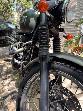 Triumph Scrambler 900cc Verde