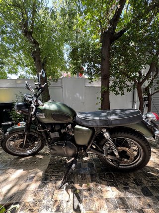 Triumph Scrambler 900cc Verde