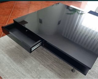 Mesa de sala de alta qualidade como nova