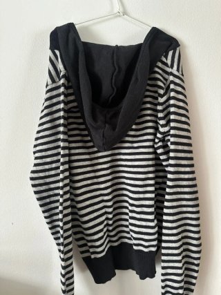 Jersey rayas fino cuello pico