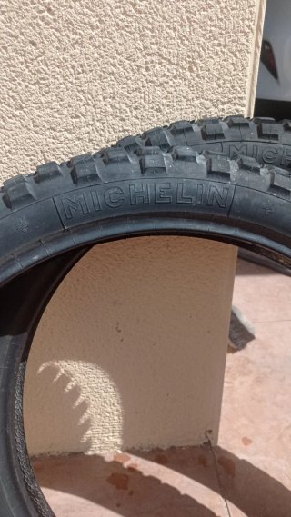 Neumáticos Michelin T50 17" tacos
