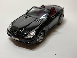 MotorMax Mercedes-Benz SLK 55 AMG R171 1:24 Nera