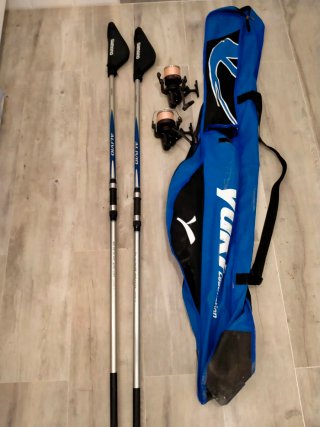 2 Cañas de pesca Shimano con fundas y 2 carretes