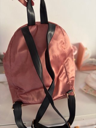 Mochila bordada rosa