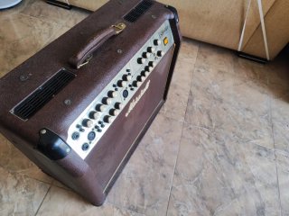 Amplificador Marshall AS100D Soloist Marrón