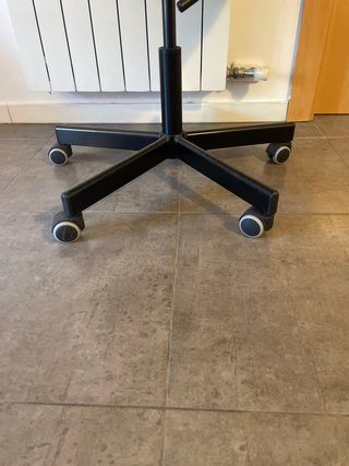 Silla de oficina negra