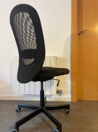 Silla de oficina negra
