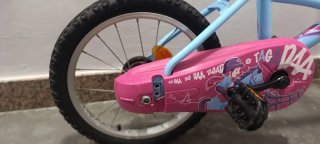 Bicicleta infantil B'Twin 16 con casco