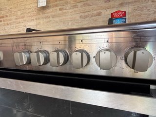 Cocina y Horno Whirlpool 5 fuegos