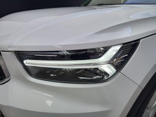 Volvo XC40 Momentum Core T2 129 CV