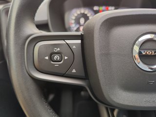 Volvo XC40 Momentum Core T2 129 CV