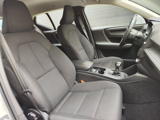 Volvo XC40 Momentum Core T2 129 CV