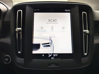 Volvo XC40 Momentum Core T2 129 CV