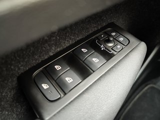 Volvo XC40 Momentum Core T2 129 CV