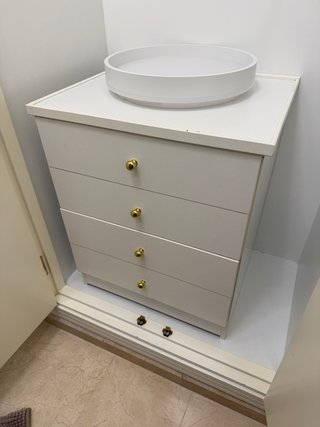 Cajonera blanca de madera