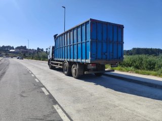 Renault dxi 430 con grúa forestal y basculante