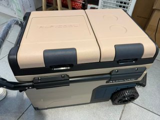 Nevera Eléctrica Portátil 35L