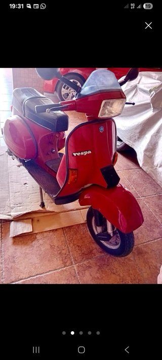 Vespa TX 200 Roja