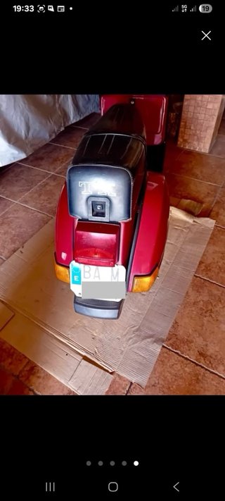 Vespa TX 200 Roja