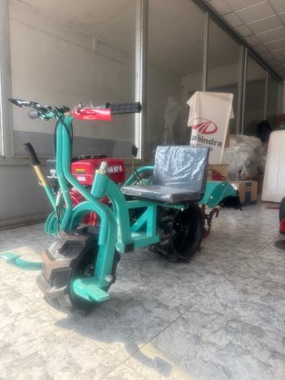 Motocultor 3 Ruedas con Asiento con fresa y AE die