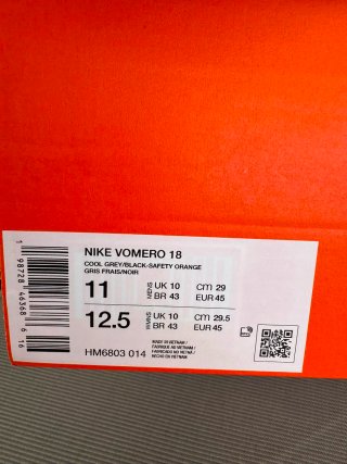 Nike Vomero 18 Cool Grey HM6803-014 Talla 45 EU