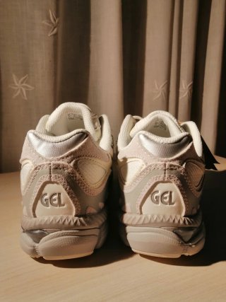 Asics Beige/Gris Zapatillas talla 42