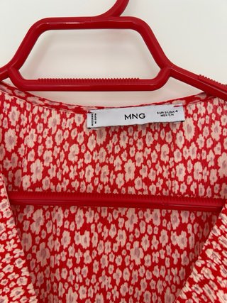 Vestido rojo estampado floral verano