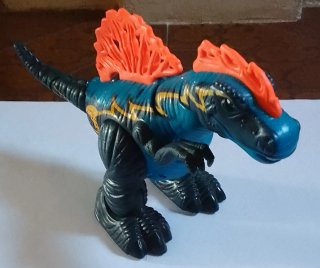 Juego de dinosaurio azul y naranja.