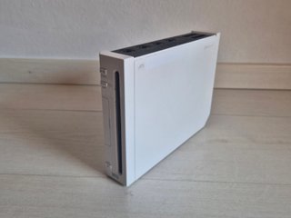 Nintendo Wii Blanca + Tarjeta sd preparada
