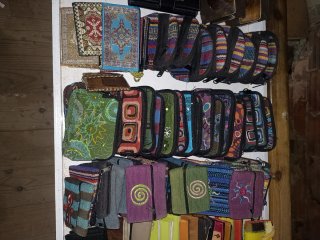 Carteras y monederos de cuero hechos a mano