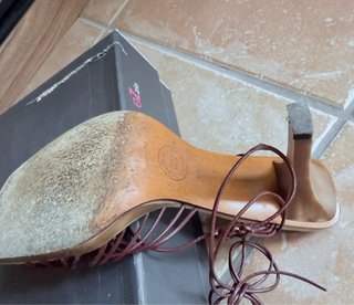 Sandalias Ezzio Beige y Marrón