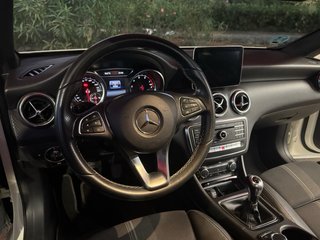 Mercedes-Benz Clase A180