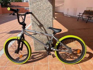 Bicicleta BMX sin usar