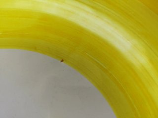 Piatto da frutta in ceramica giallo e bianco