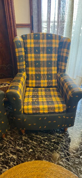 Conjunto 2 sillones tela cuadros azul y amarillo