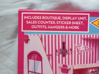 Mattel pop Up boutique Barbie