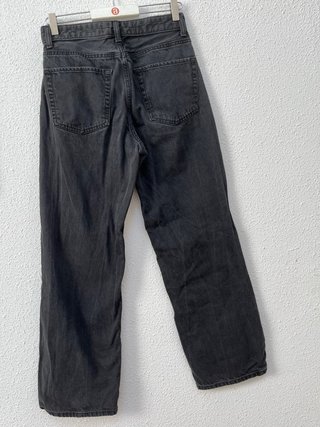 Pantalón Bershka negro efecto desgastado