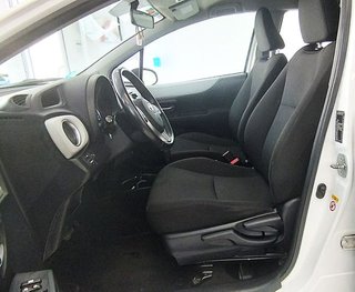 Toyota Yaris 5p Híbrido Active