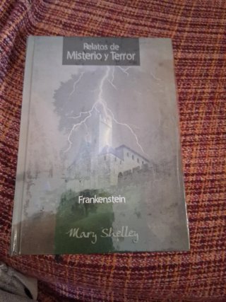 5 libros .relatos de misterio y terror