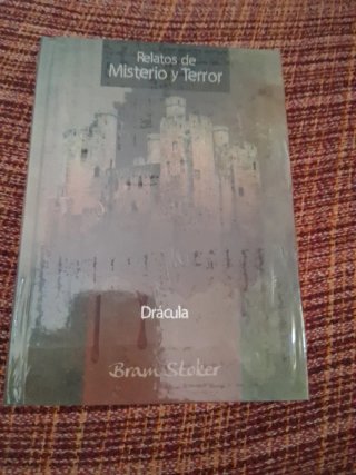 5 libros .relatos de misterio y terror