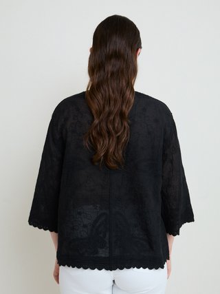 Blusa negra bordada sin estrenar, con etiqueta