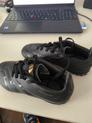 Botas fútbol niño Adidas Predator T32 multitaco