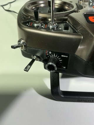 Emisora Spektrum DX9 con maletín