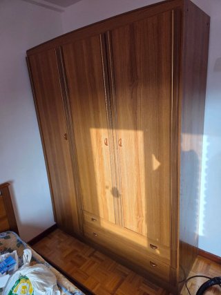 Armario de madera 3 puertas
