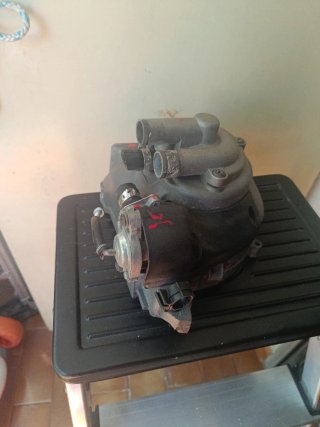 Bomba de agua Piaggio 125