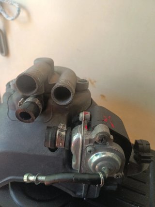 Bomba de agua Piaggio 125