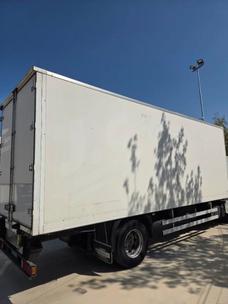 Camion rigido de 18000 MMA,18 PALETES, por 12,000€